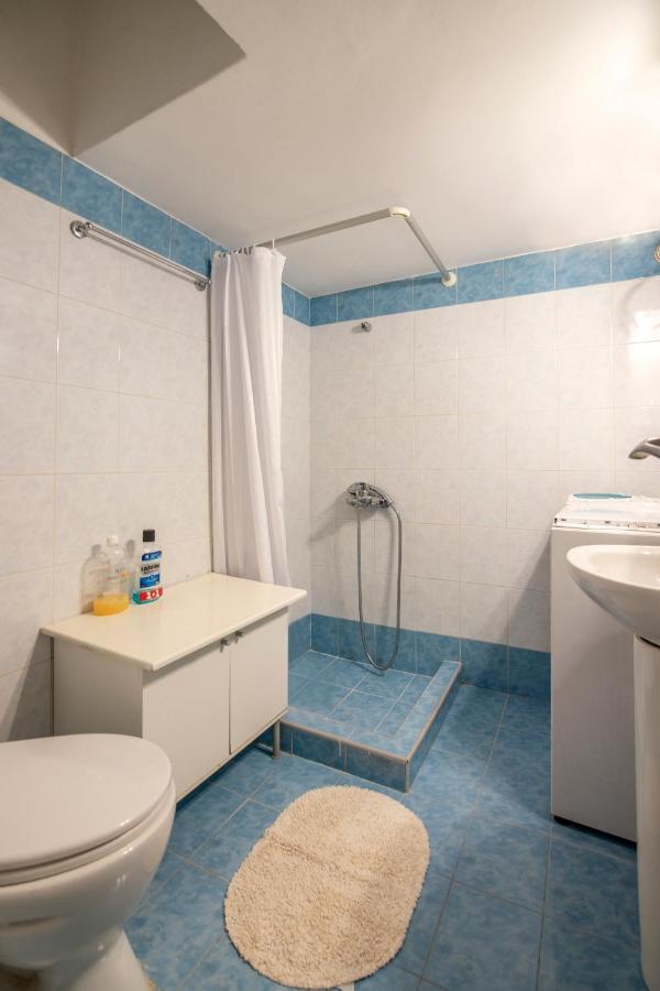 Blue & Red Apartment Atina Dış mekan fotoğraf